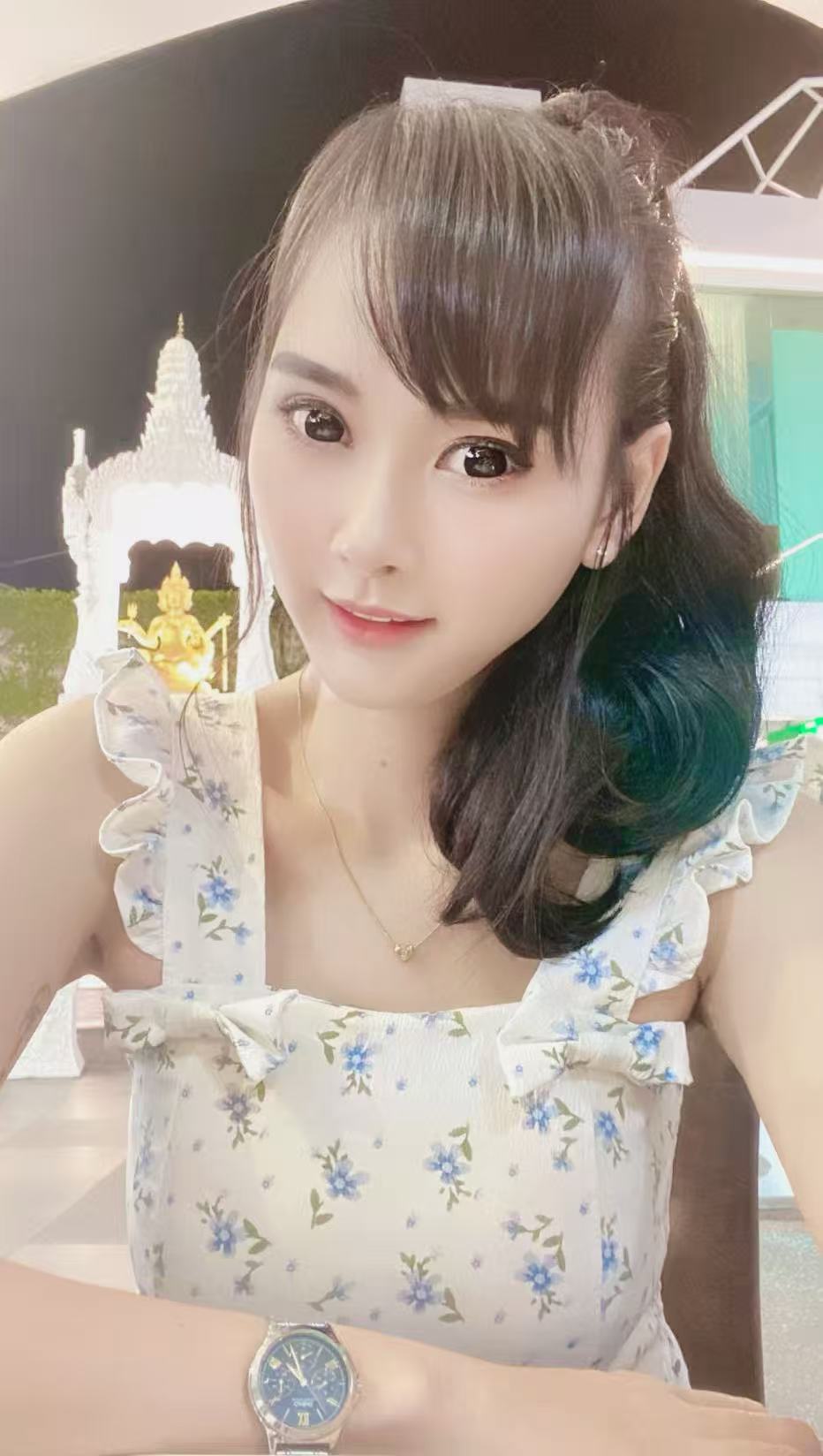新人ゆり（21歳）